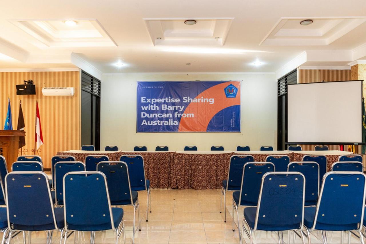 Reddoorz Plus Syariah Near Java Supermall Semarang 2 Extérieur photo